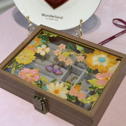 景泰藍掐絲琺瑯首飾盒工作坊